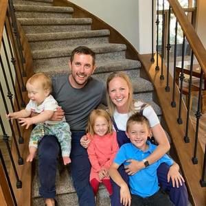 Meet your Posher, Whitney